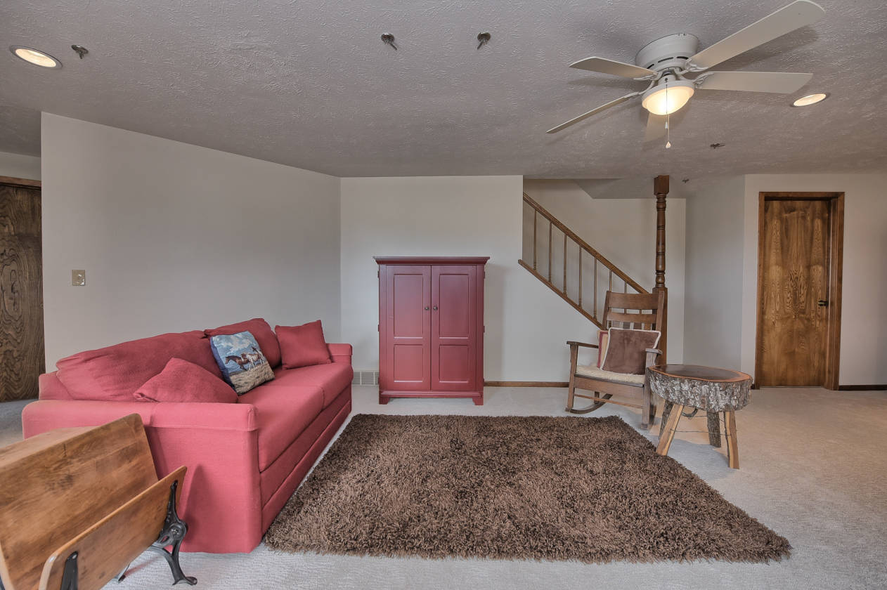 AMAZING ELKHORN ACREAGE READY FOR YOUR HORSES!! Elkhorn, Douglas