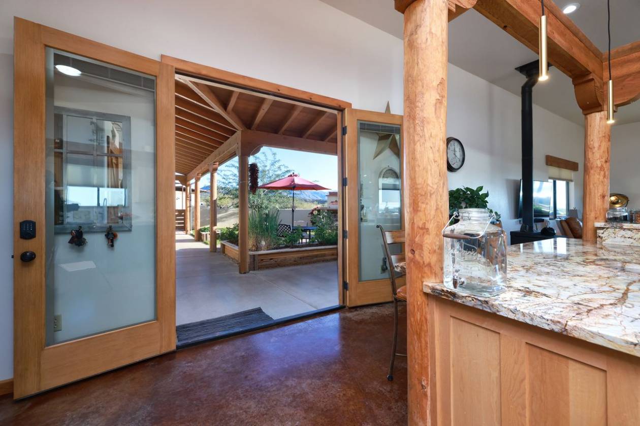 EXQUISITE EQUESTRIAN ESTATE - photo 15