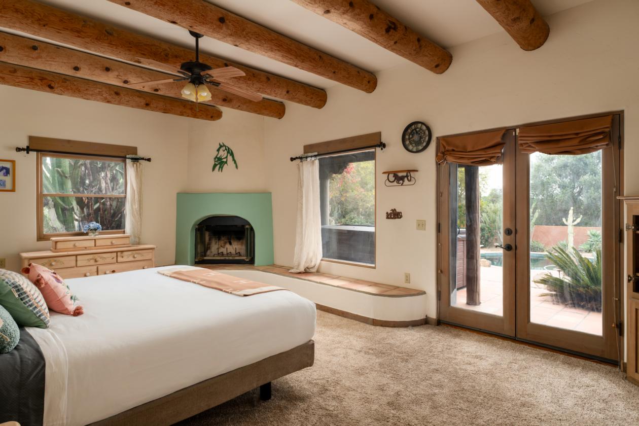Rancho Santa Fe Lifestyle. County Freedom. No HOA. - photo 16