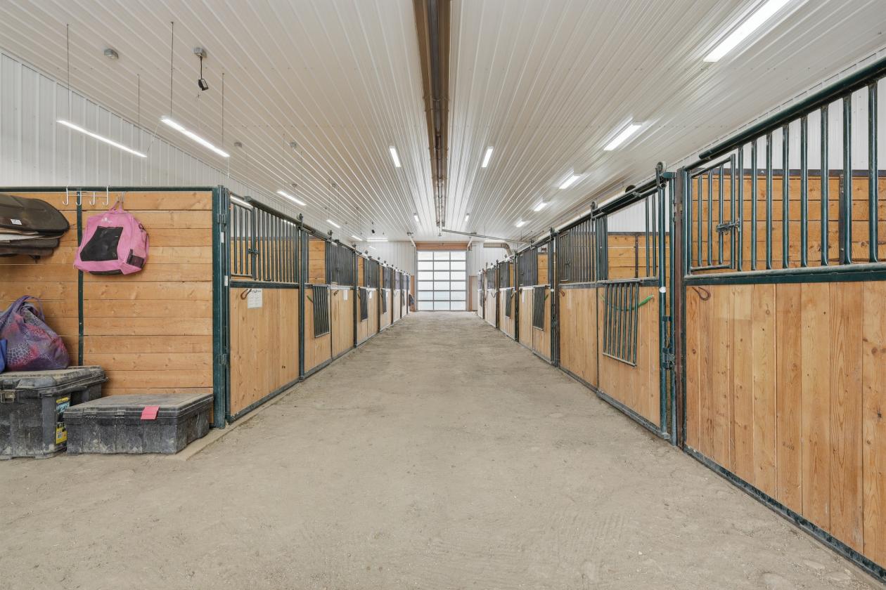100 x250 ft Steel Engineered INDOOR ARENA, 138.6Ac - photo 16
