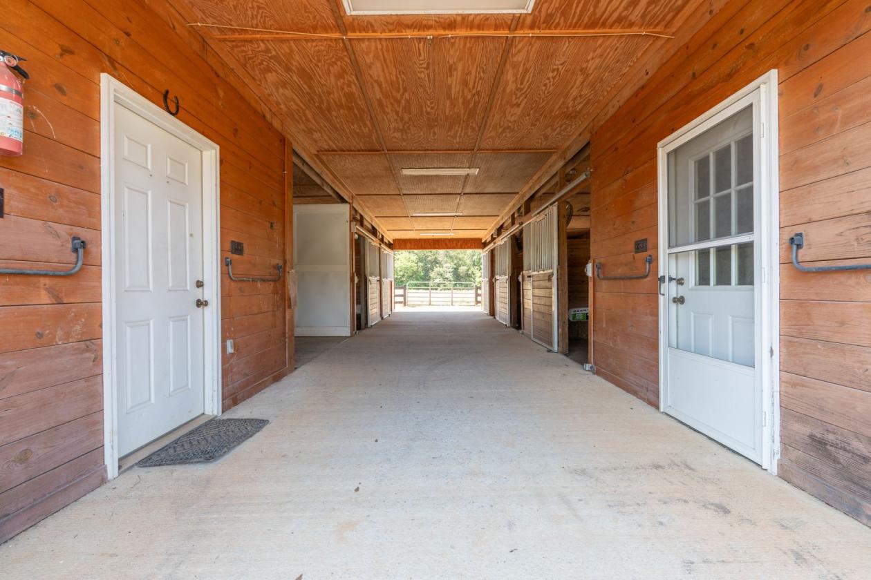 Stunning sunsets and unmatched amenities - photo 8