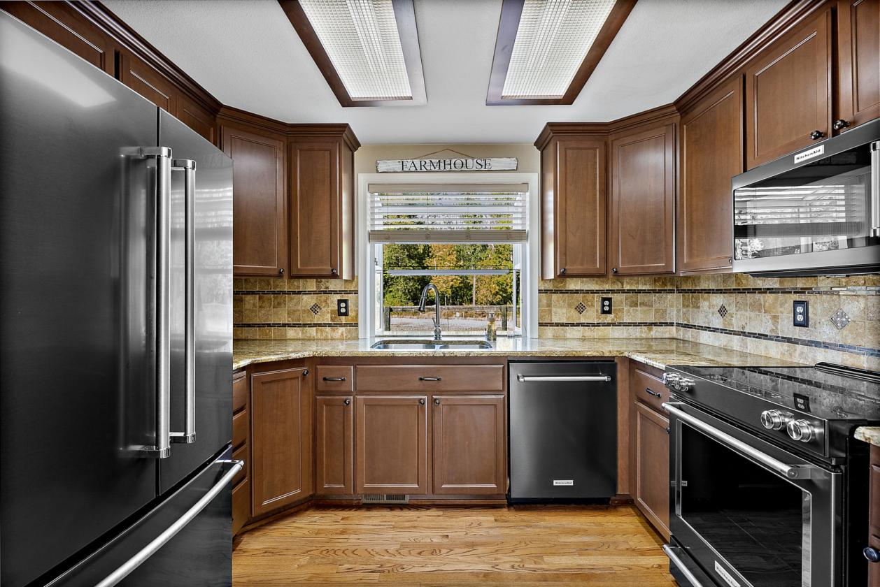 Endless Opportunities on over 5.5 acres - photo 20