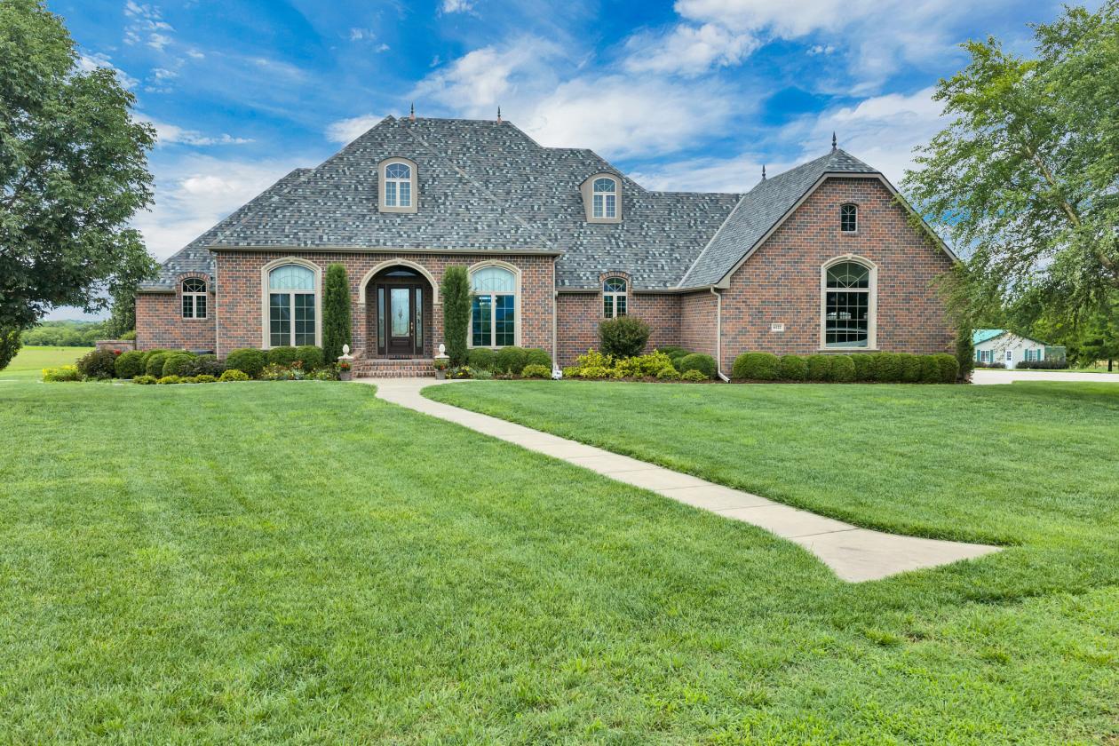 Premier Equestrian Estate in Sedgwick County - photo 2