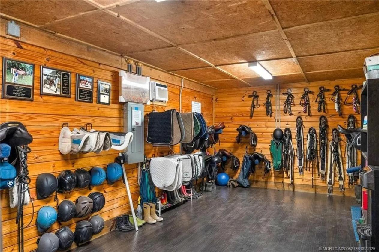 Income-Producing Equestrian Estate w/15-Stall Barn - photo 13