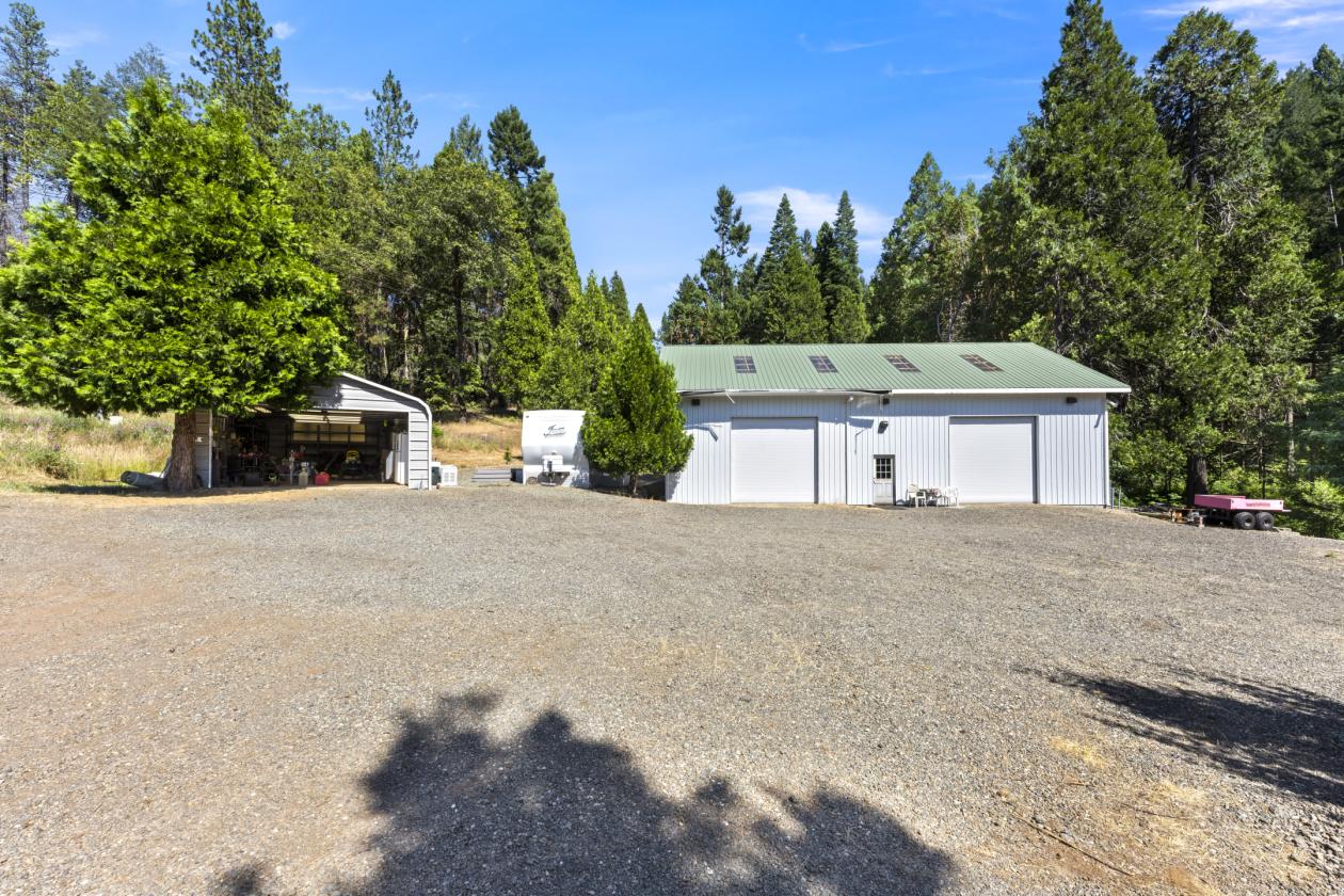 Beautiful Apple Hill Property - photo 15