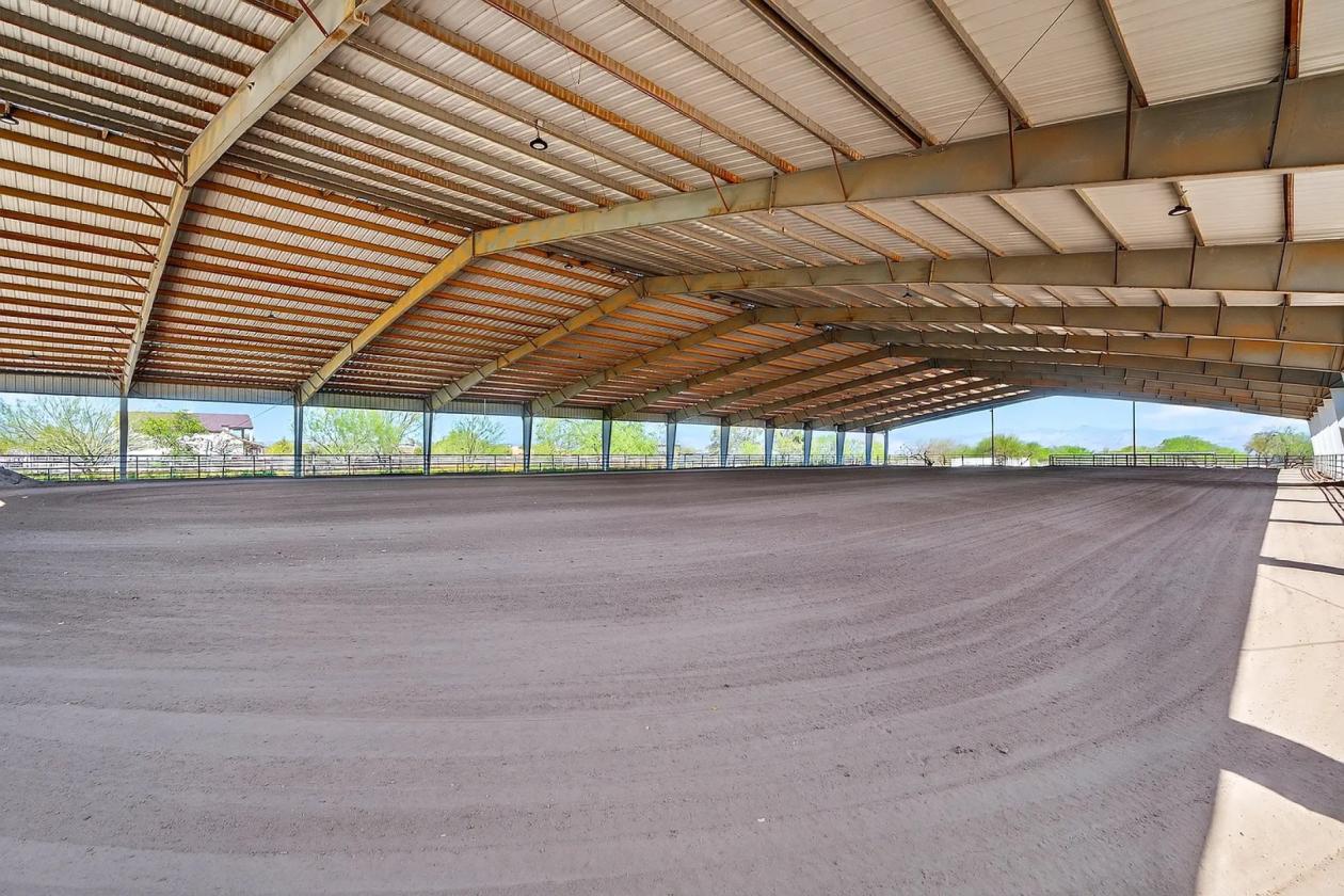 Income producing equestrian ranch on 10 acres - photo 8
