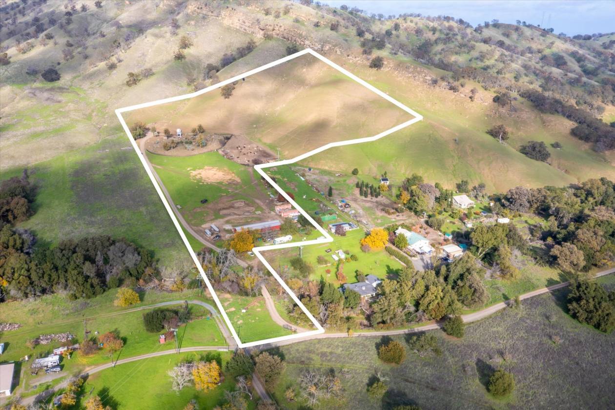 Horse Property for sale.