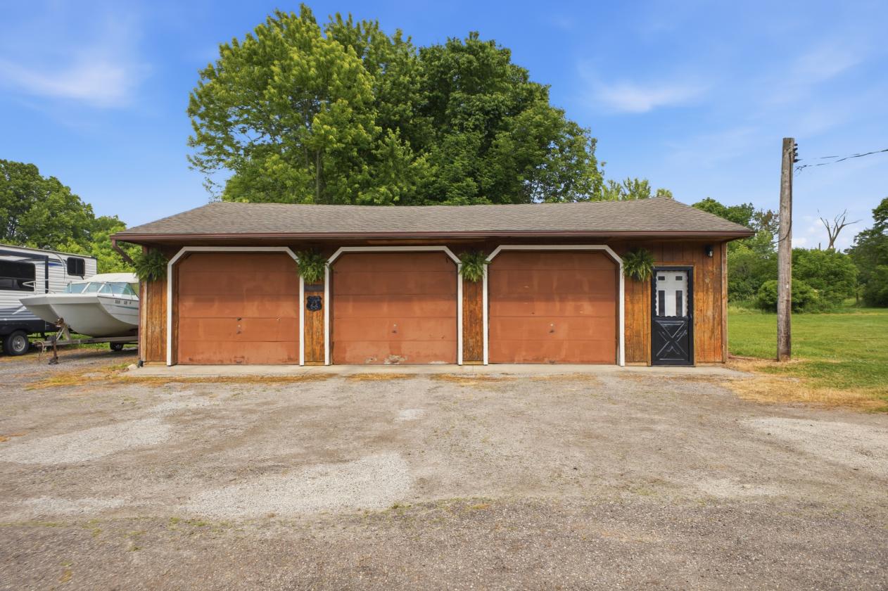 62.8 Acre Equestrian Farm w/Free Gas! - photo 29