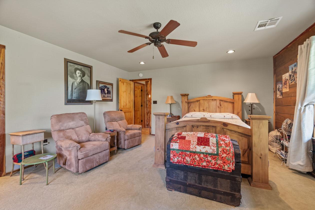 Equestrian Property Bordering National Forest - photo 10