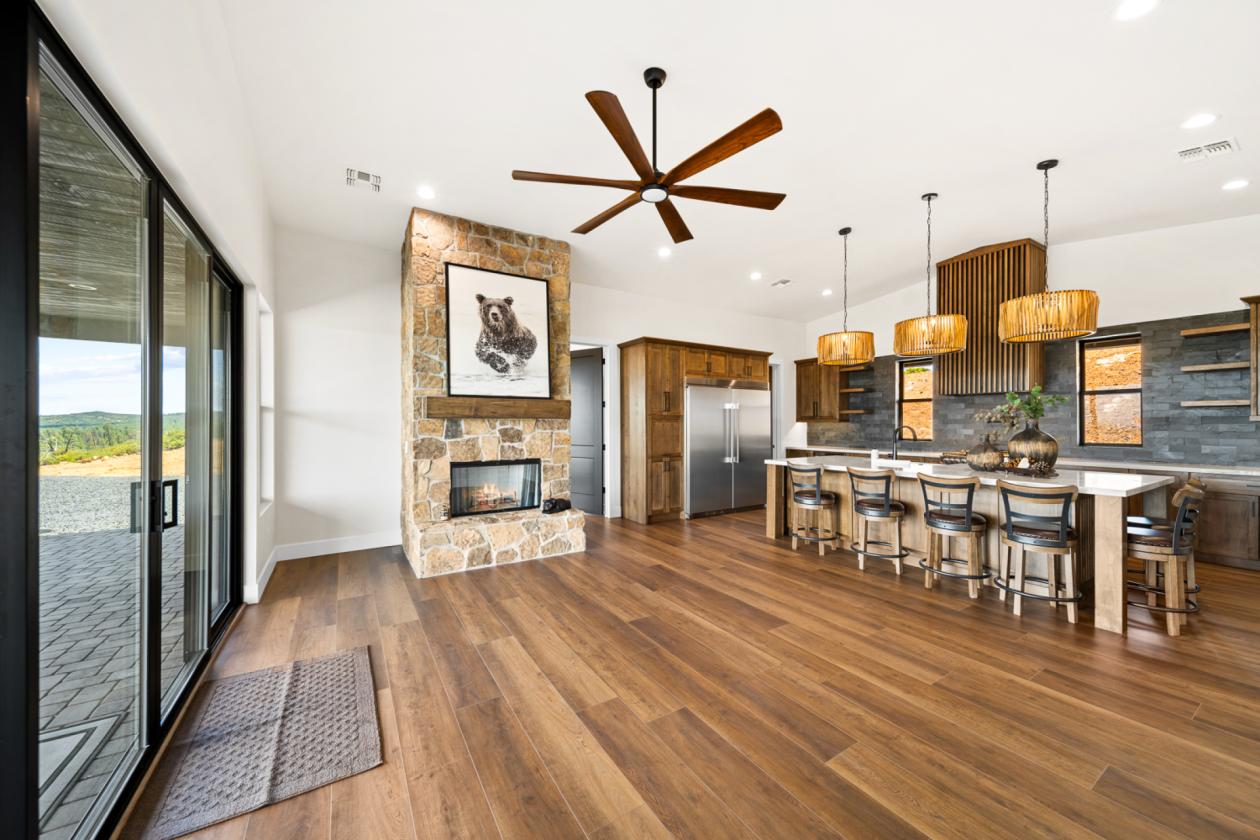 Brand New Build with Panoramic Views - photo 6