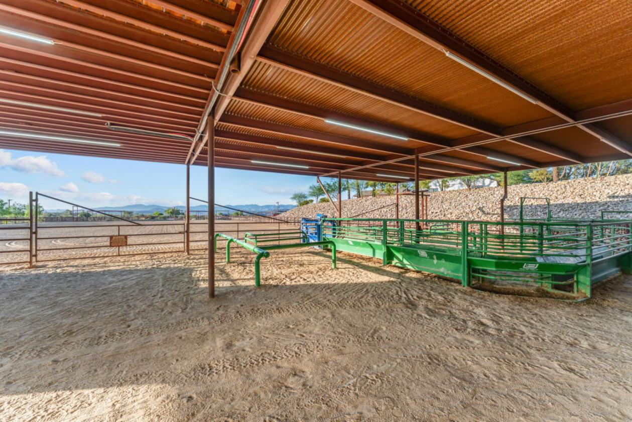 Premier Equestrian Estate Backing State Land - photo 22
