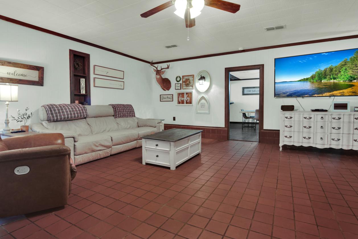 8.25 Acre Horse Property with Cozy Ranch House - photo 27