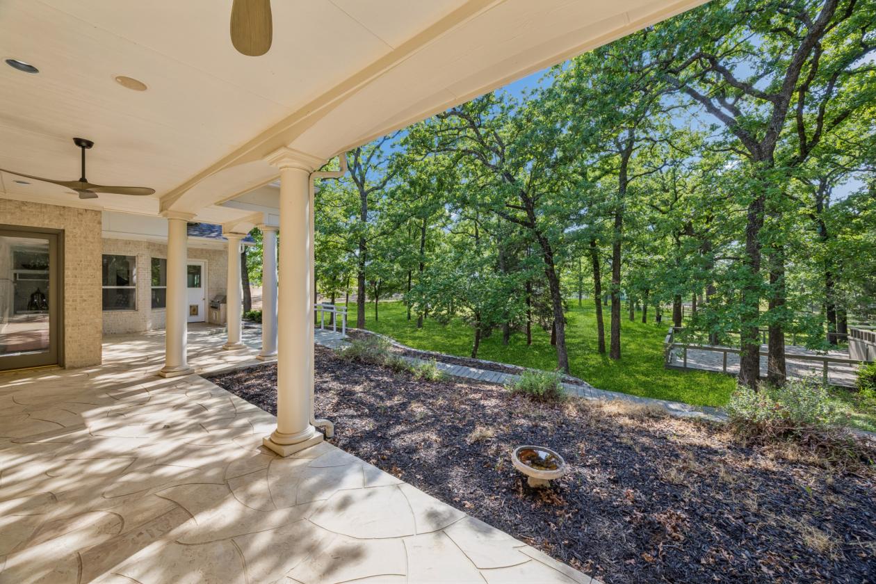 Private Equestrian Retreat in Butterfield Junction - photo 5