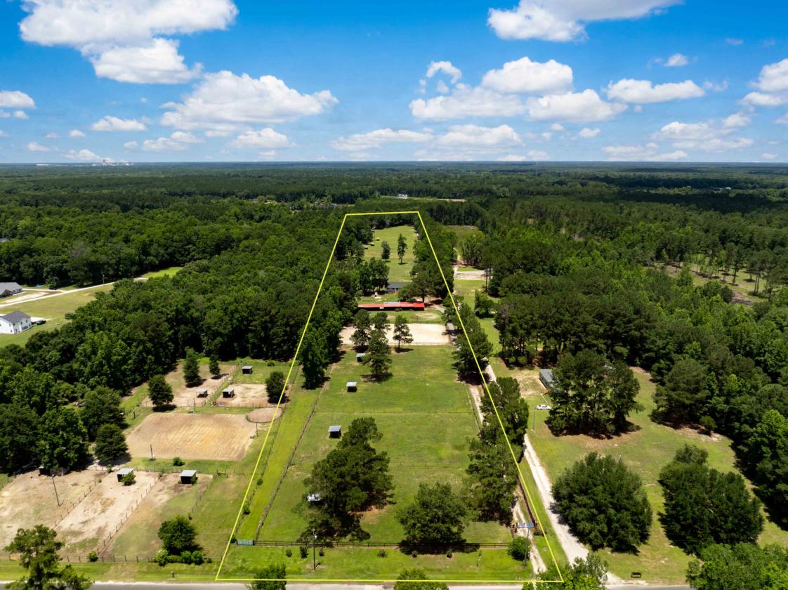 14 Acre Working Horse Farm Outside of Charleston - photo 4