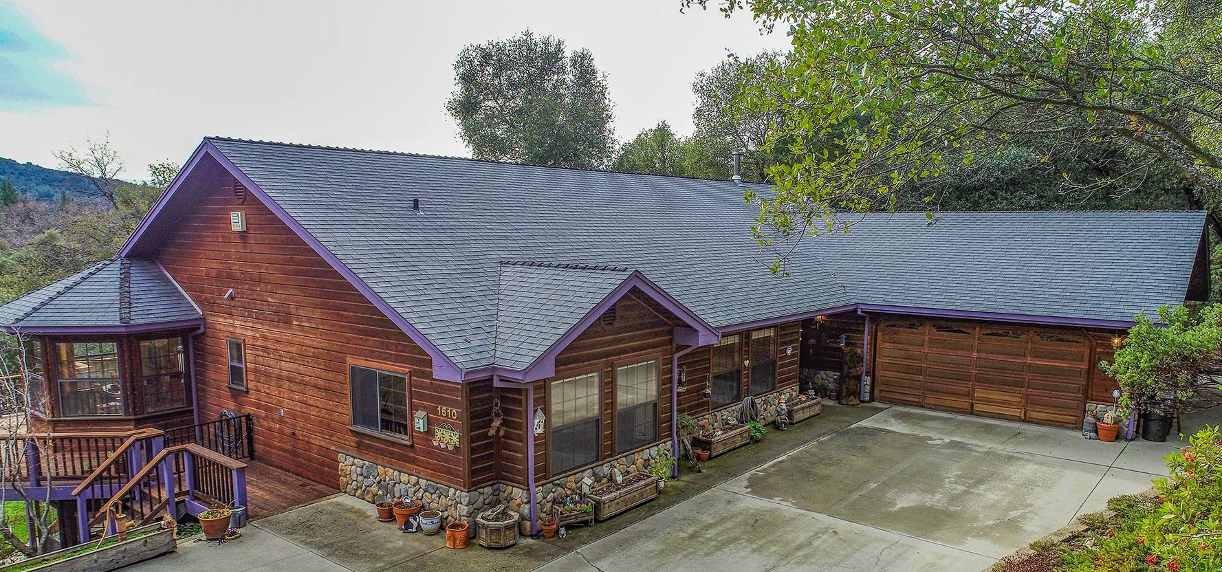 Spacious custom home on 2.95 acre horse property with stunning