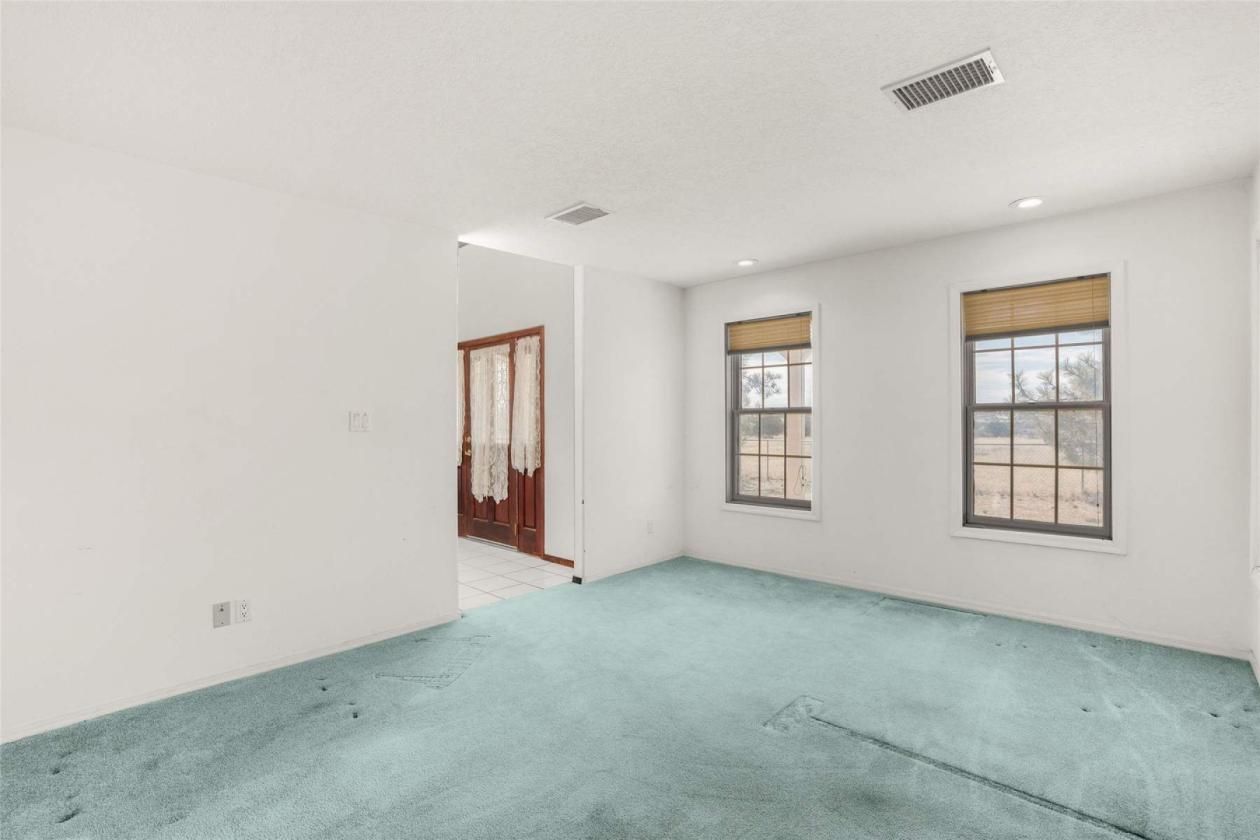 *** PRICE CHANGE***NOW $795,000 (WAS $900,000) - photo 16