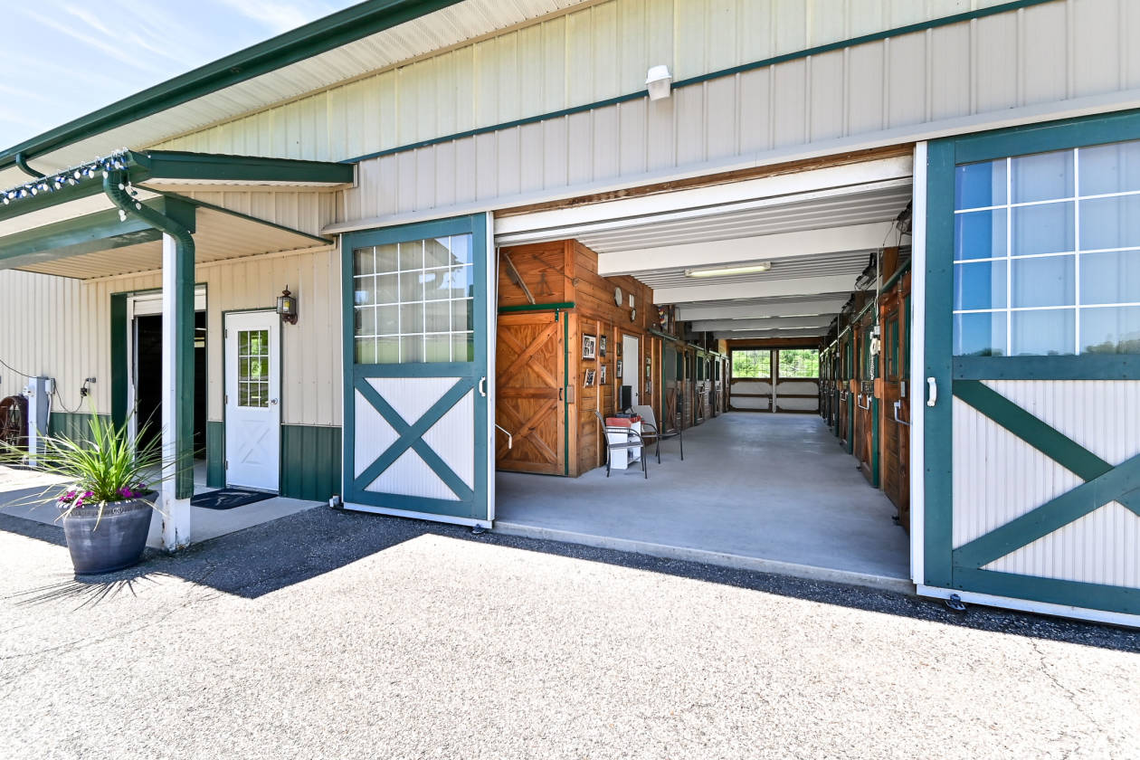 Private equestrian estate nestled on 13 acres with countryside views Elkhorn, Walworth County