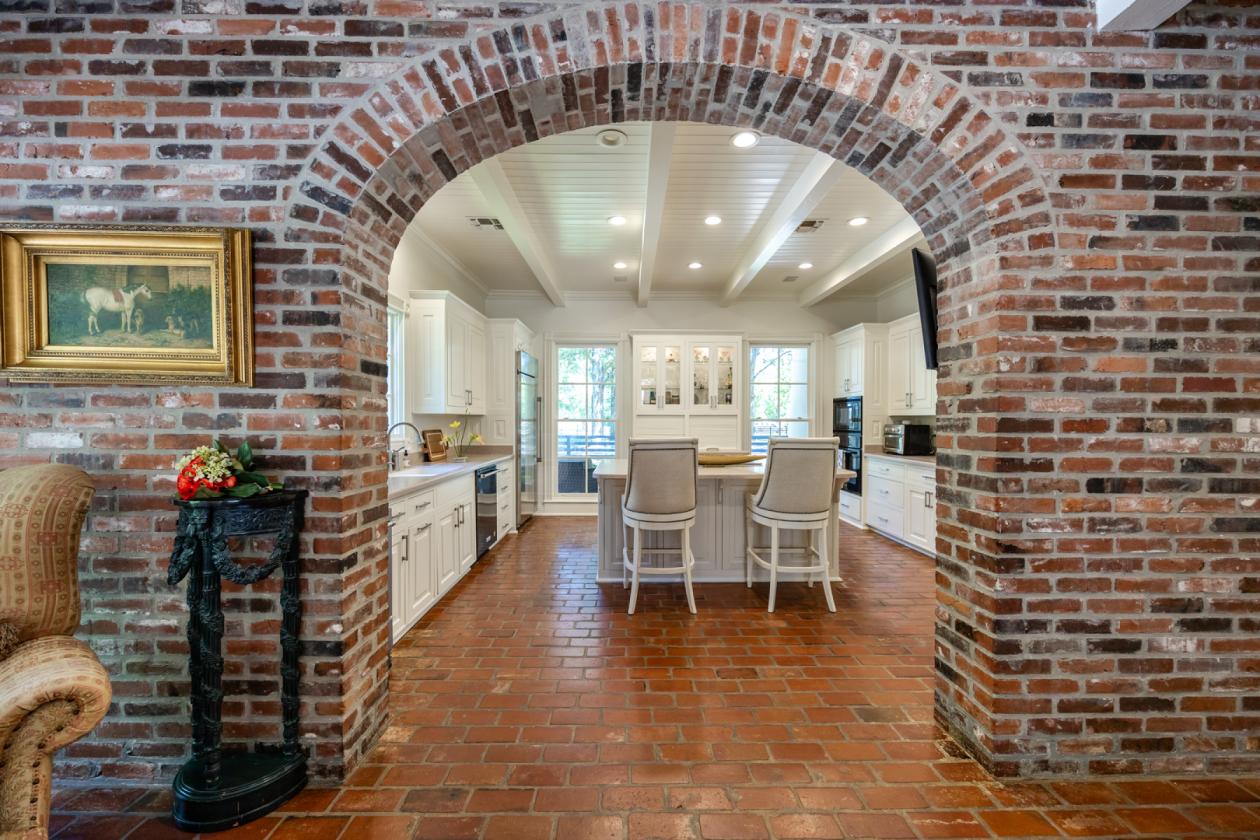 Equestrian Paradise - 5 Acres • Barn • Cross Fenced - photo 14