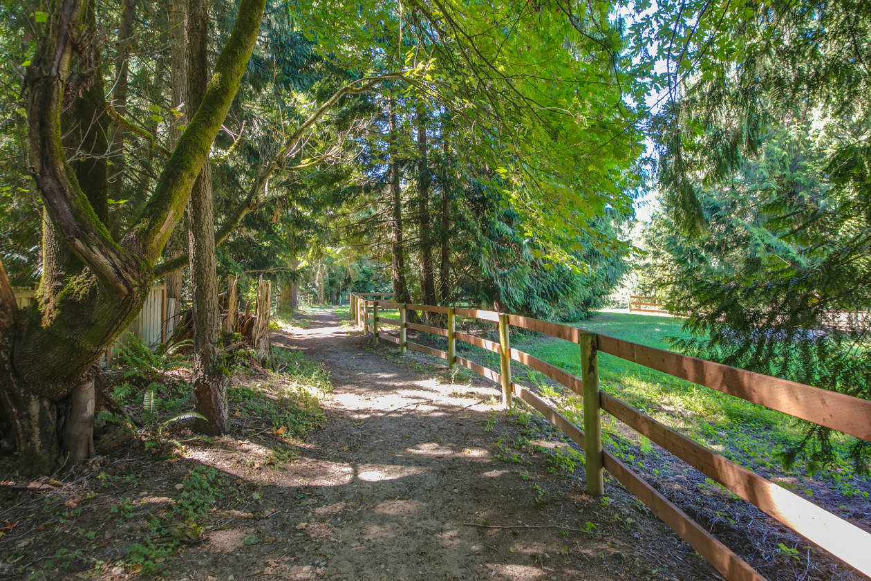 Equestrian Living at Emerald Glen Stables in Woodinville, Washington