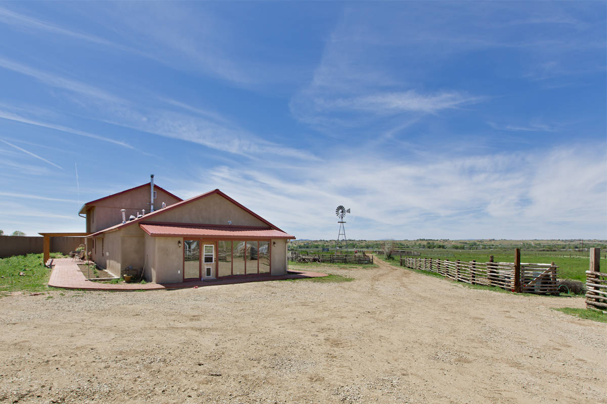 Rare Equestrian Ranch in the Taos Valley with Water Rights Taos, Taos