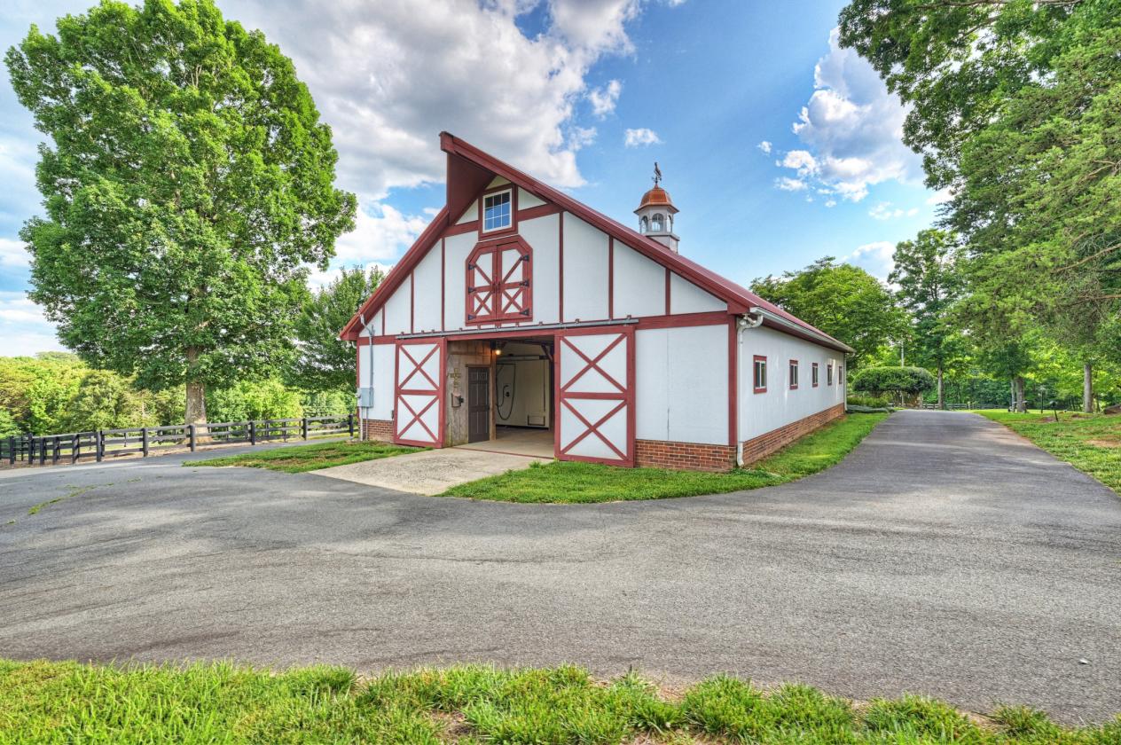 Equestrian Estate on 43 Acres - photo 25