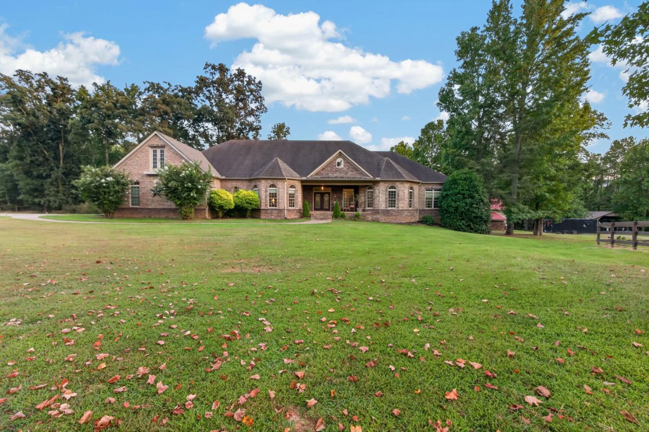 Luxury Horse Estate | Pool & Mountain Views - photo 1
