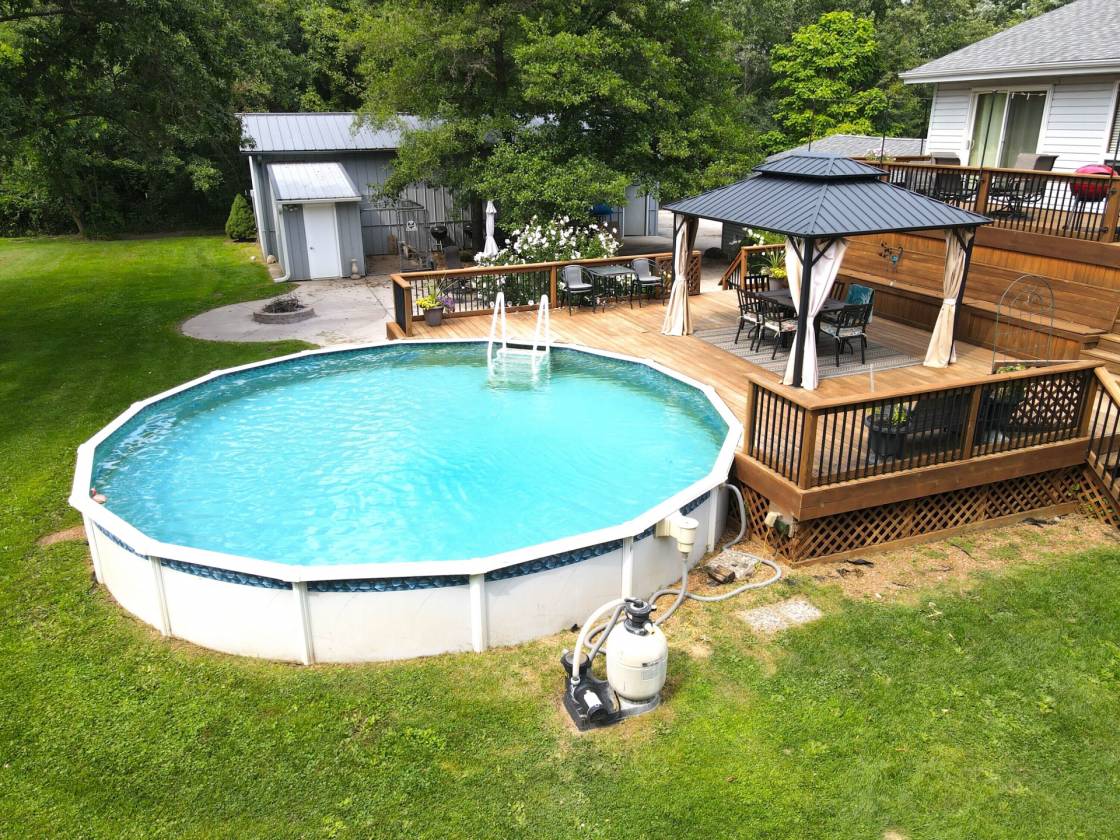 Beautiful 5 +/- Acre Property with 6-Stall Barn - photo 9