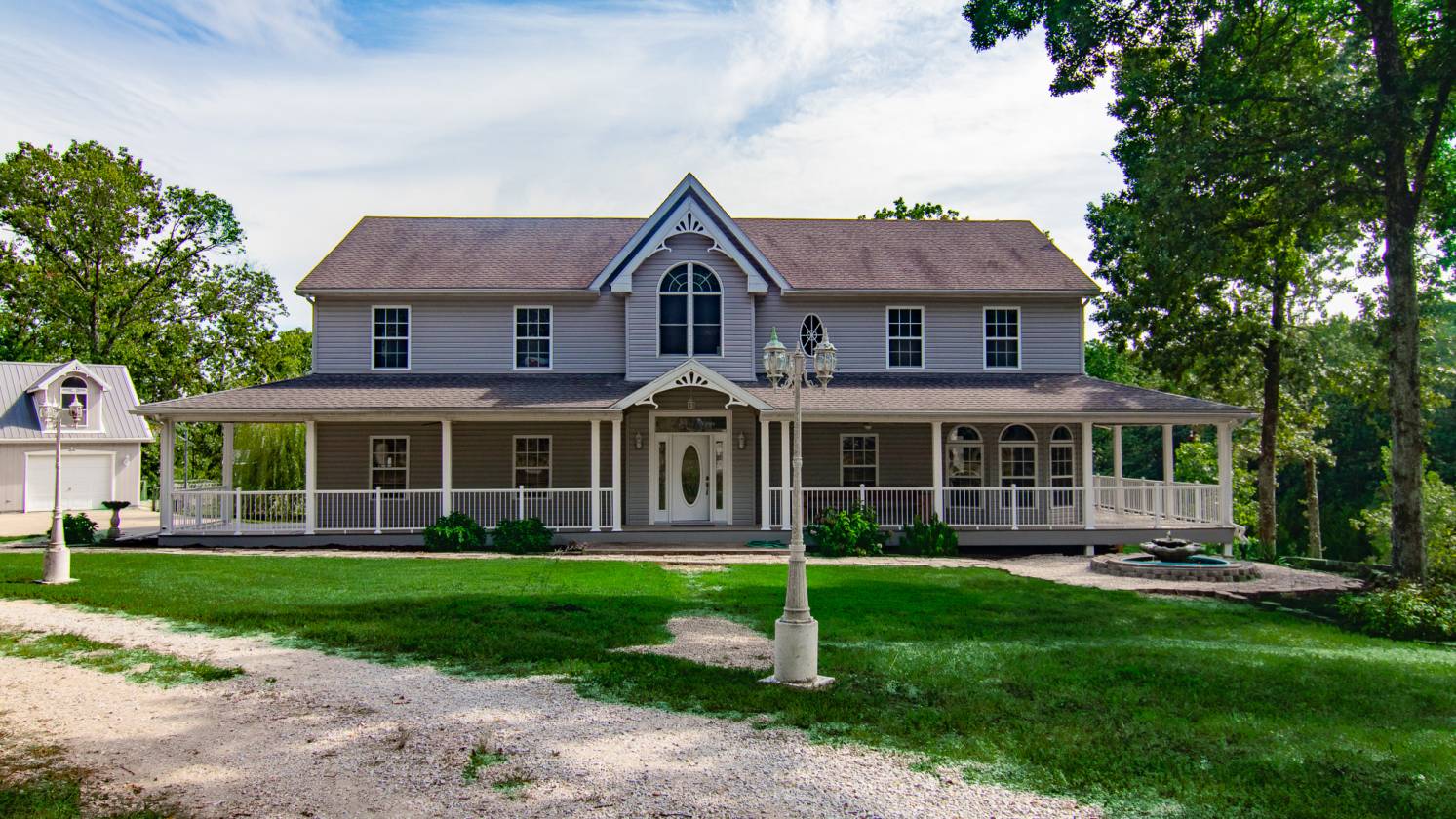 Luxury secluded home, 41 acres arena down the road - photo 9