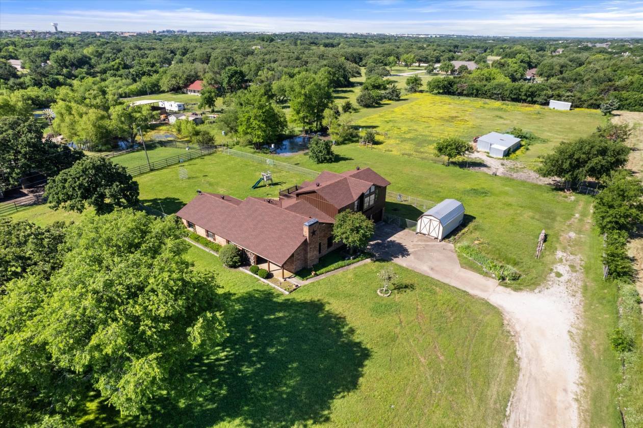 Horse Property for sale.