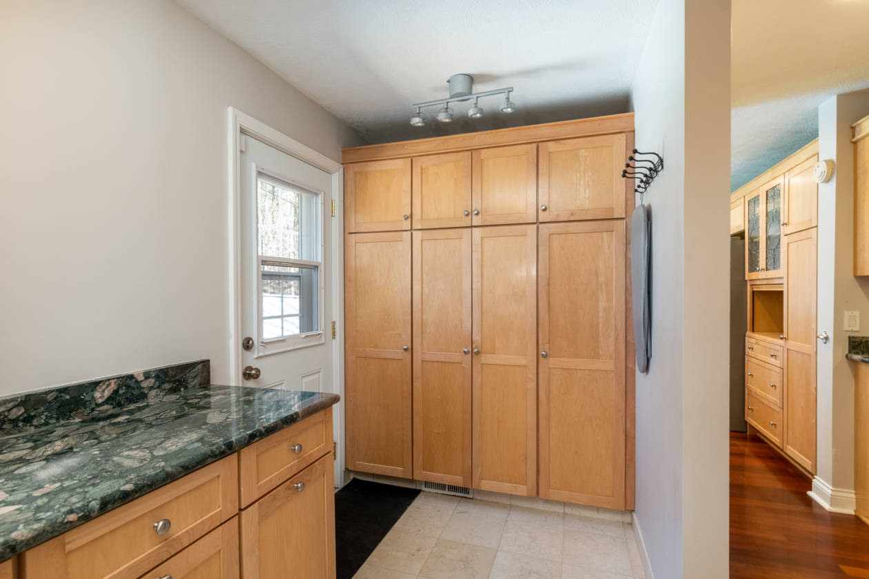 Horse farm for sale Holland, Ottawa County, Michigan Horse ranch