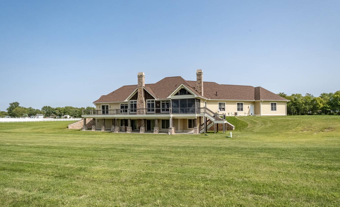 Magnificent 77 Equestrian Estate Wakarusa, Elkhart County, Indiana