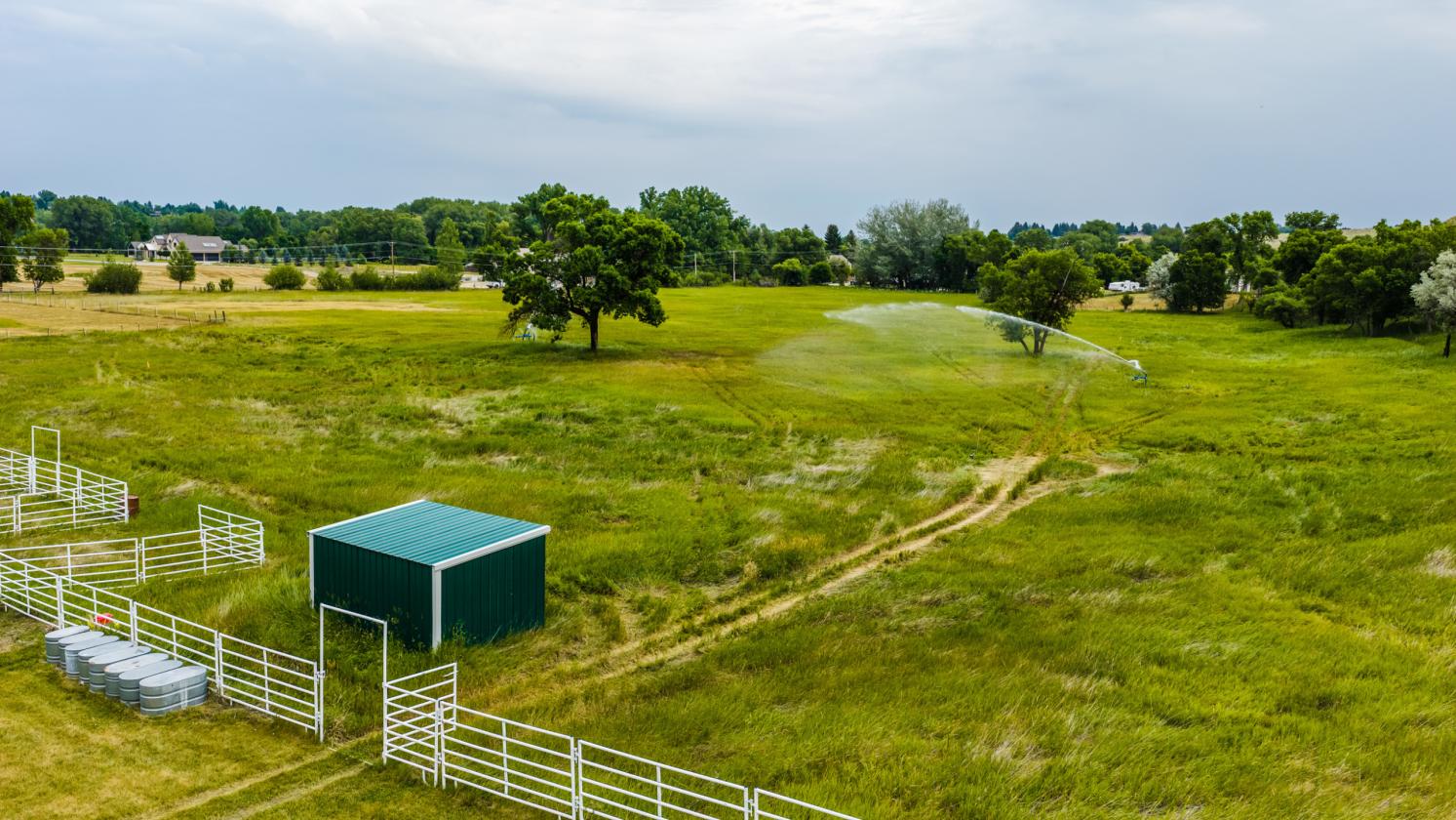 Beautiful horse property with barn & outdoor arena - photo 5