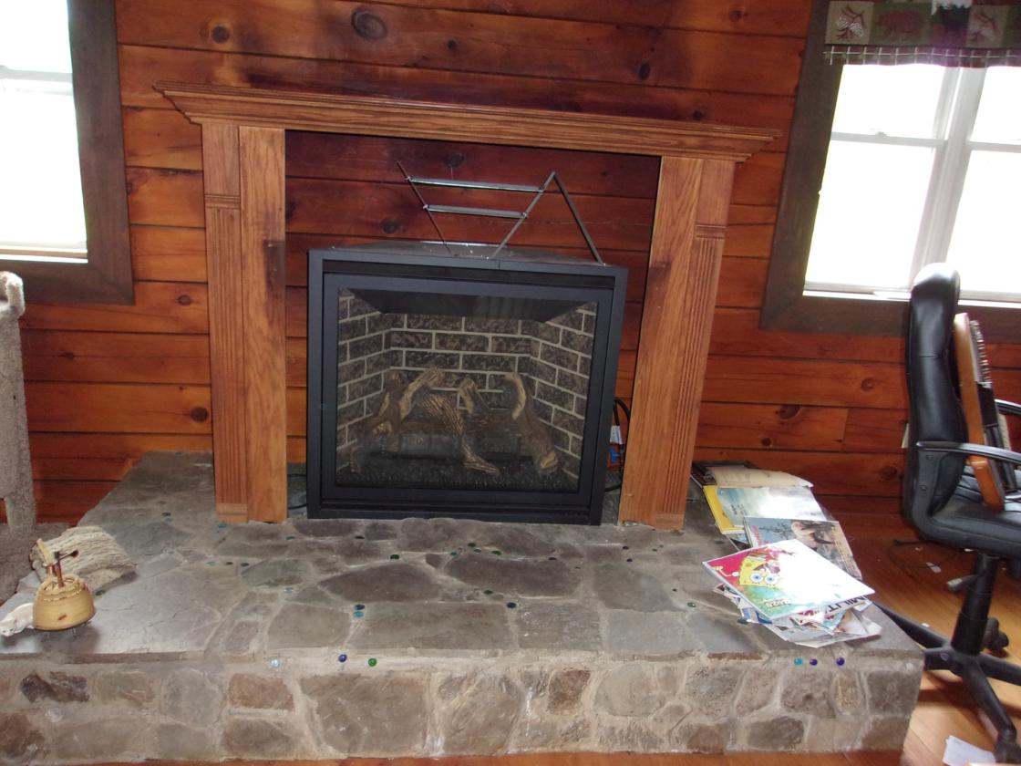 Log Home with 52 acres, barns, spectacular views - photo 25