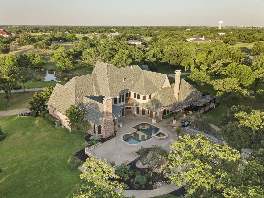 Sprawling estate on over 18 acres in Argyle! Argyle, Denton County