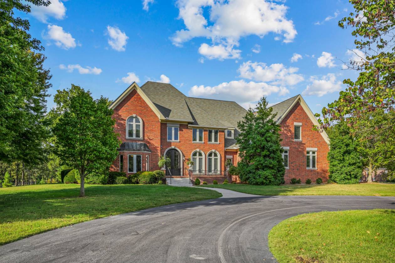 Horse Property for sale.