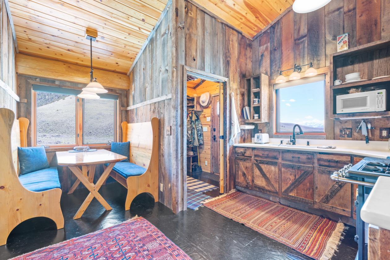 Private Idaho Retreat on 325 acres! - photo 27