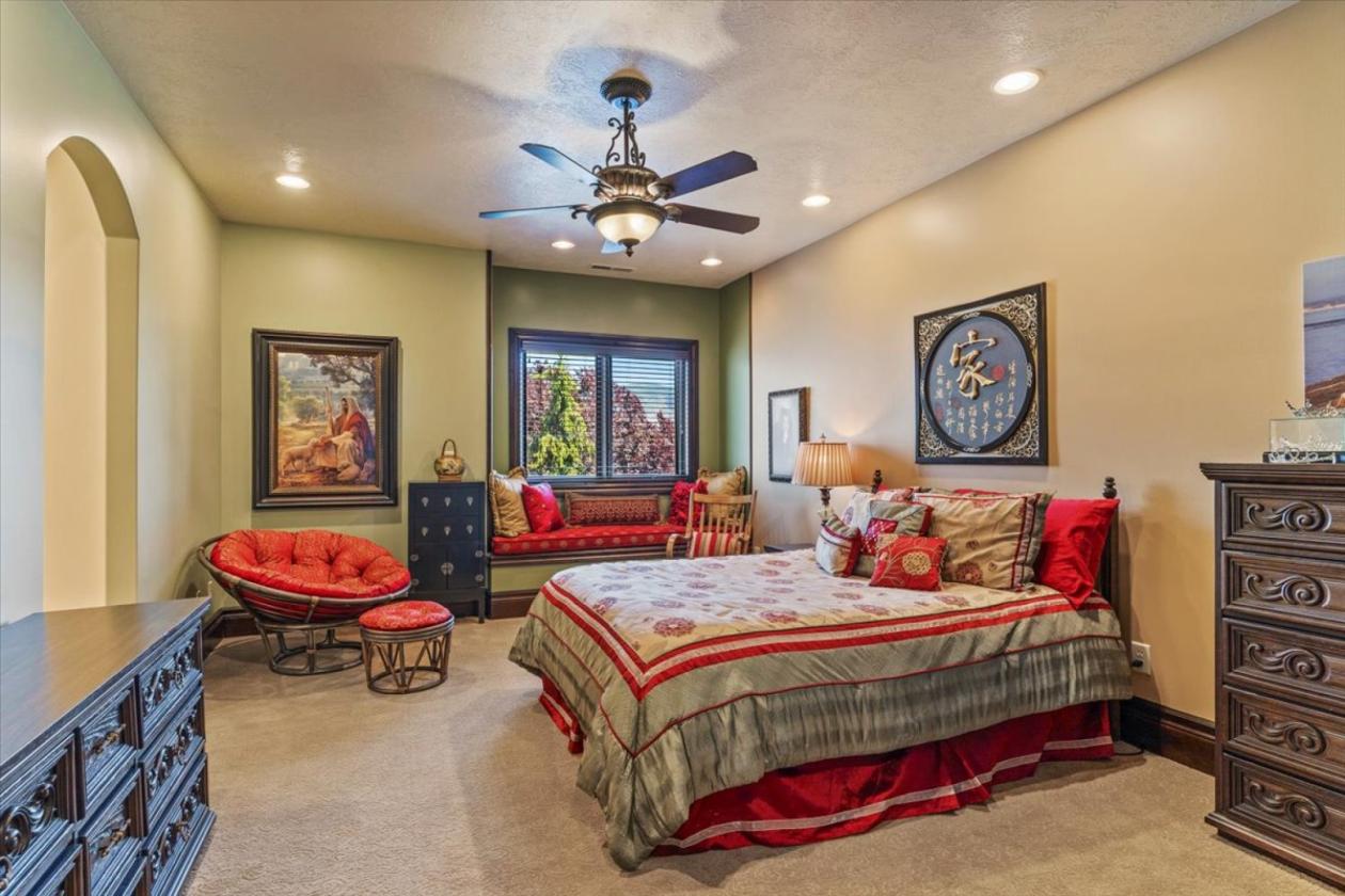 EQUESTRIAN DREAM AND LUXURY LIVING IN ONE - photo 10