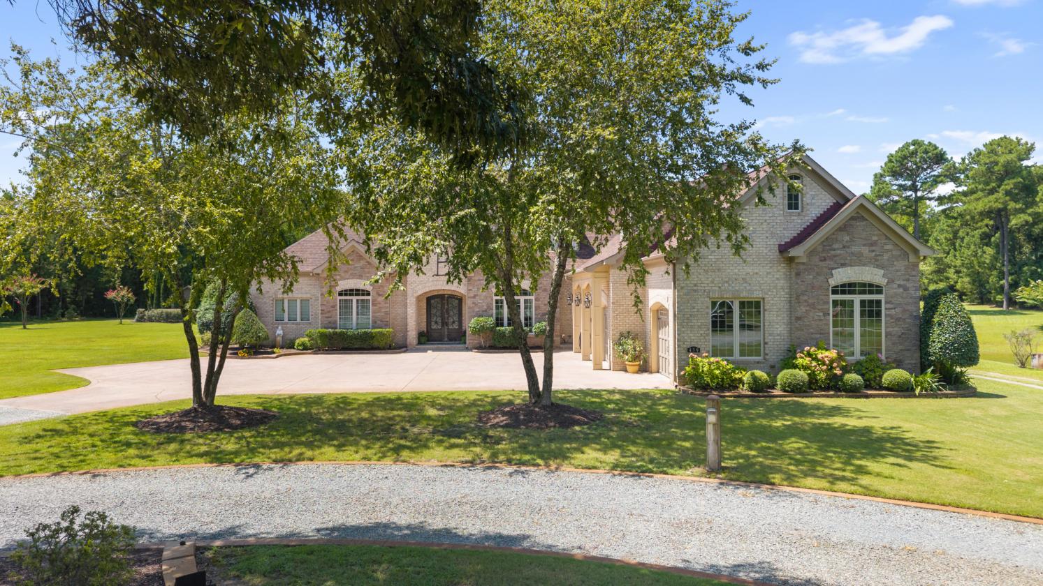 Exceptional Equestrian Estate - photo 2