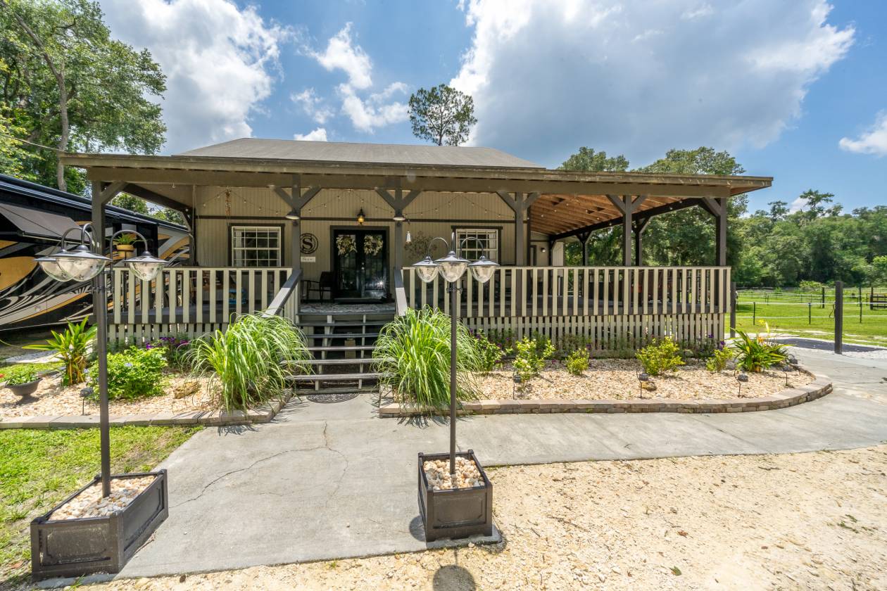 Horse Property for sale.