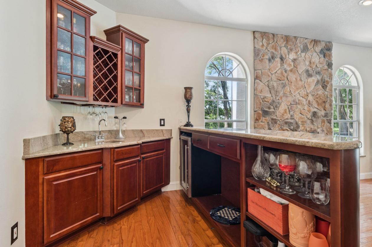 Equestrian Living on 10 Private Gated Acres - photo 7