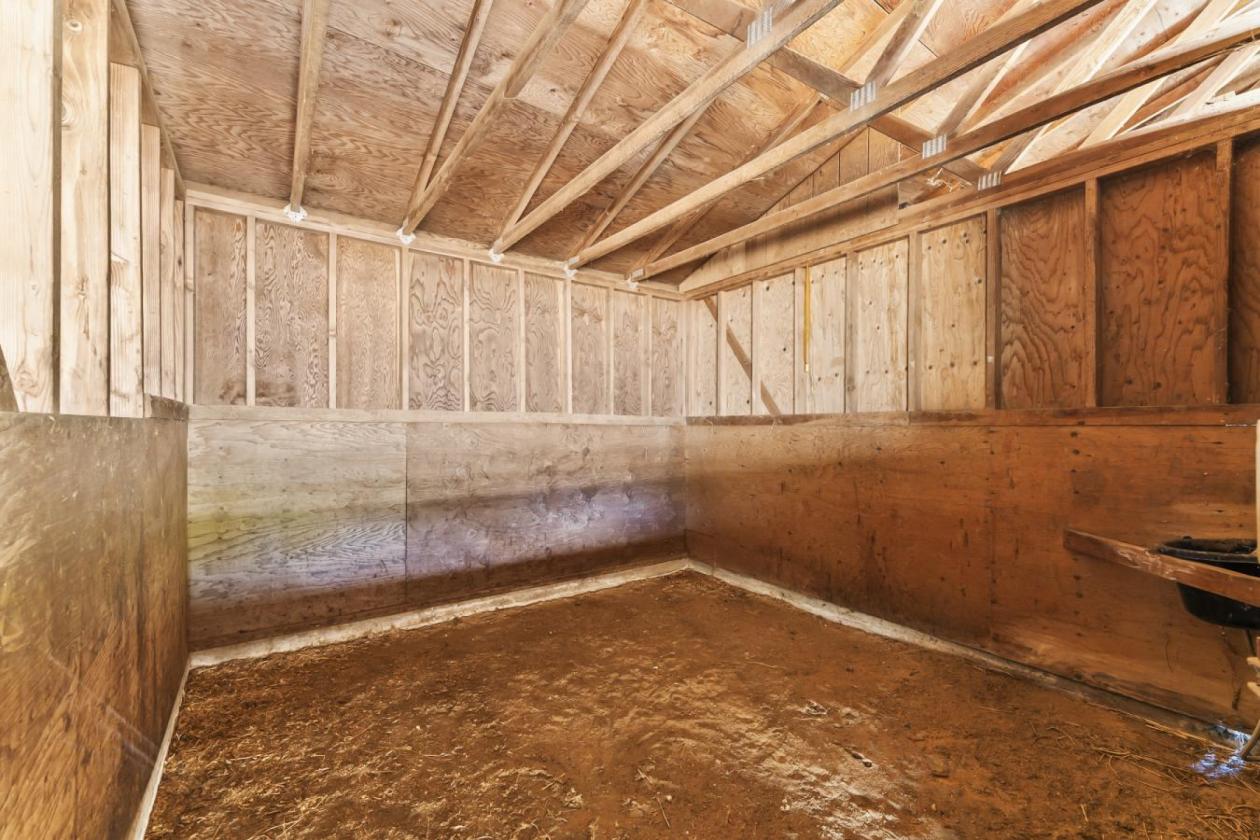 10-Acre Ranch in Equestrian Community - photo 23