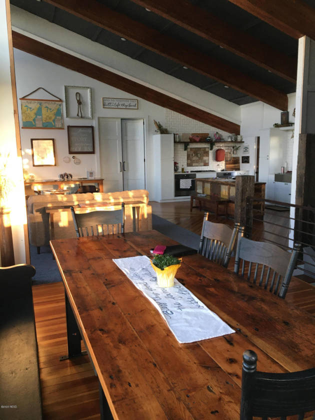 Custom built home on bluffs overlooking BIg Stone Lake with... Big