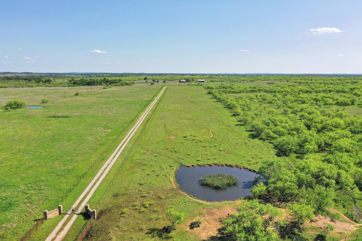 SPECTACULAR ±331 ACRE RANCH WITH MULTIPLE HOMES + - photo 20