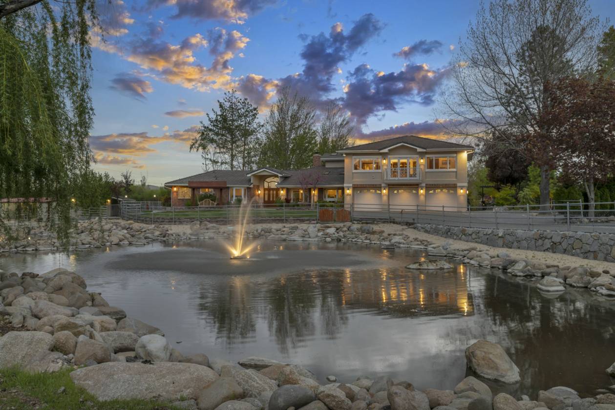 Horse Property for sale.