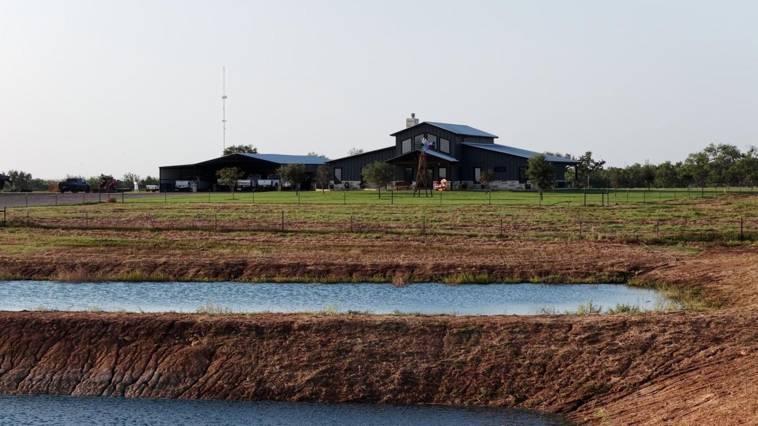 Turnkey Barndominium on 18 Acres - photo 1