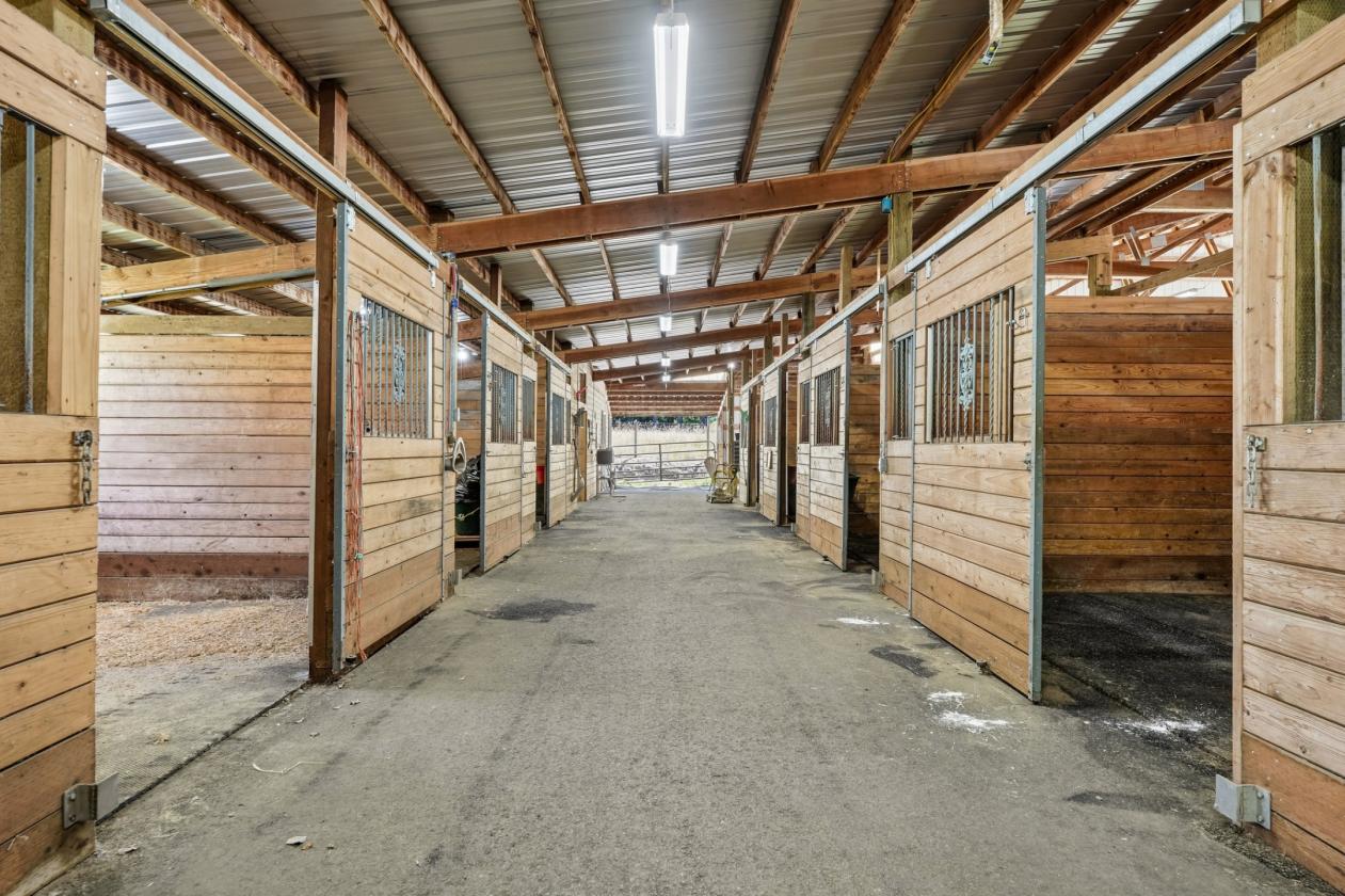 Covered Arena - 2 Barns - 5.66 Acres - photo 25
