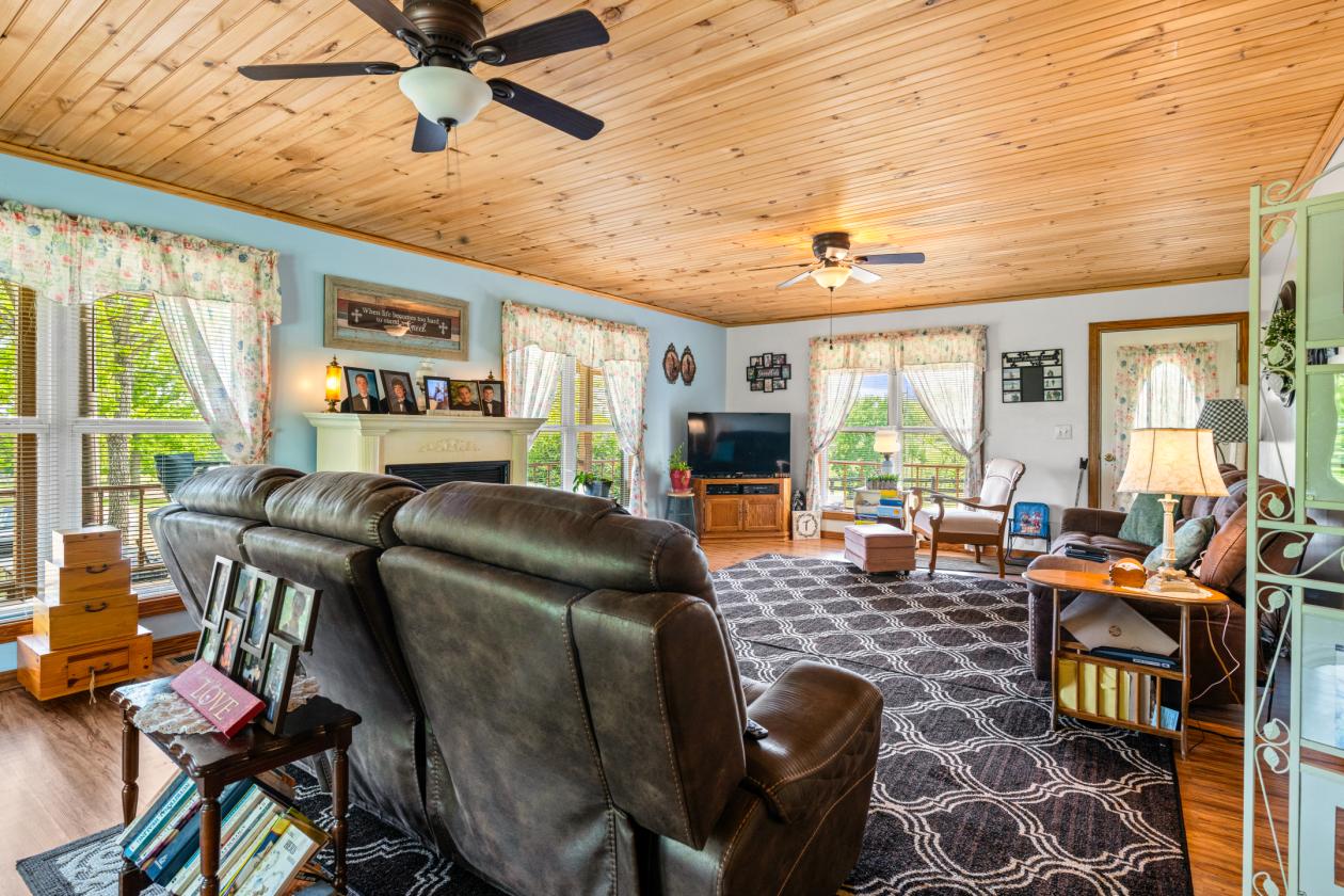 60+ Acre Farm just outside Big South Fork NRRA! - photo 14