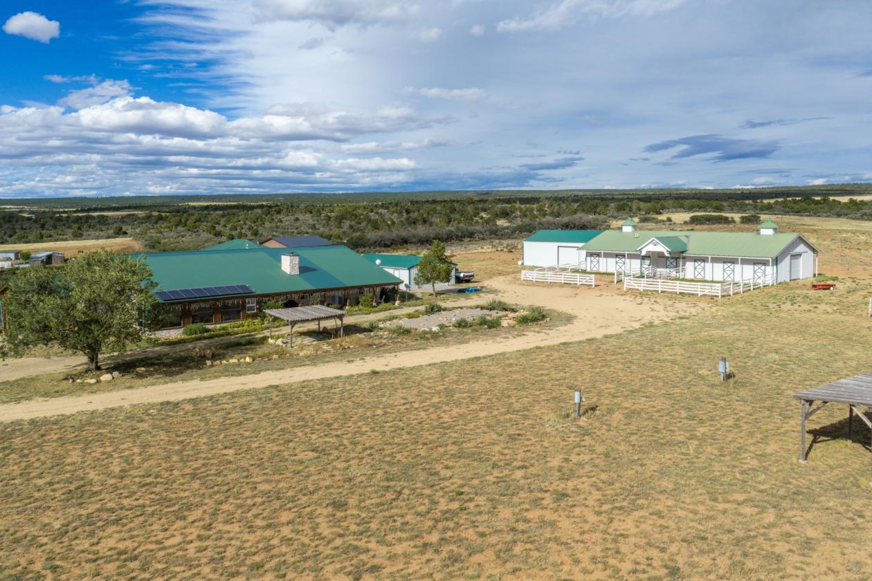 80-Acre Equestrian Ranch - photo 6