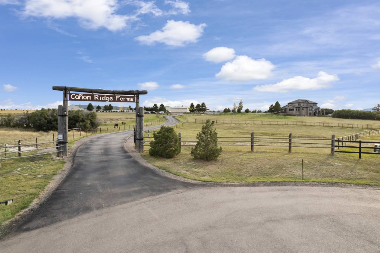 Horse Property for sale.