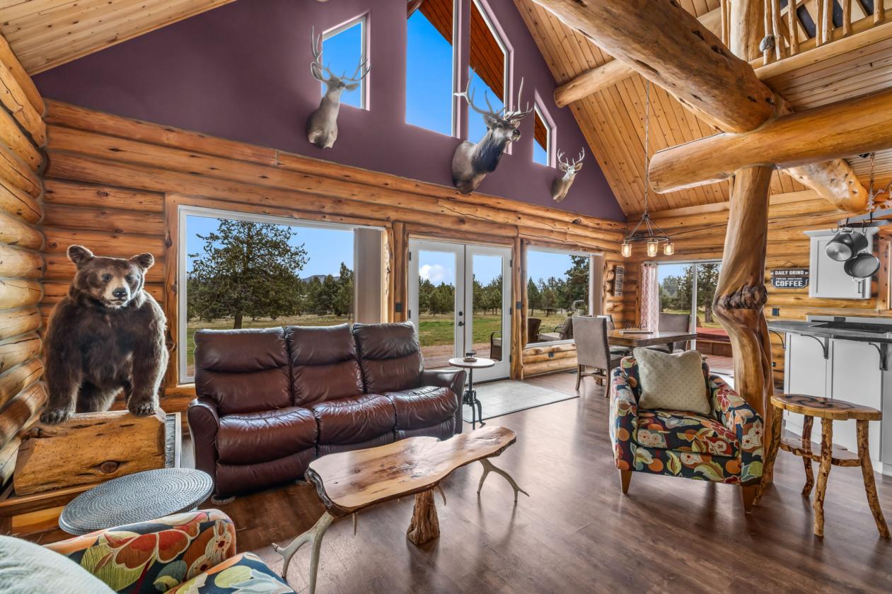 Rustic Elegance in Central Oregon w/ Barn & ADU - photo 8